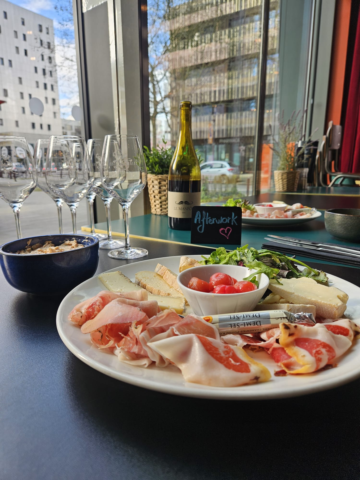 Planche afterwork aux Funambules